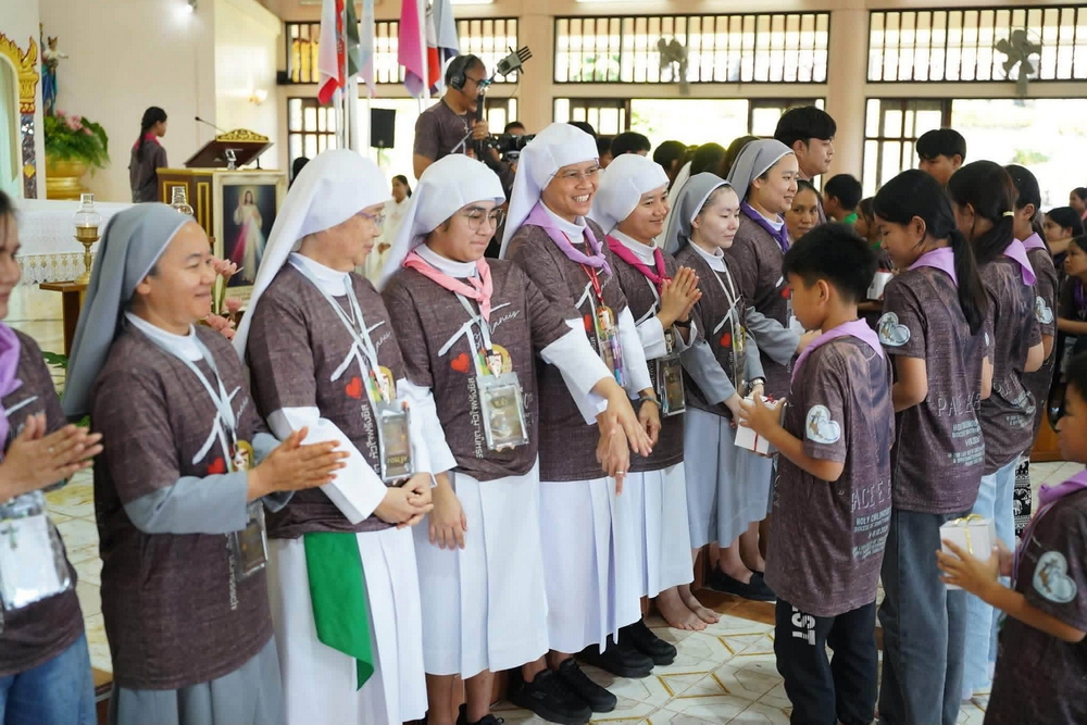 คณะซิสเตอร์ผู้รับใช้ฯ ร่วมสนับสนุนชุมนุมยุวธรรมทูต สังฆมณฑลสุราษฎร์ธานี