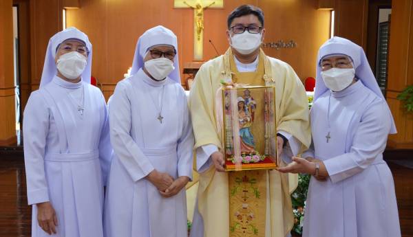 ร่วมยินดีกับคุณพ่อโทมัส ณัฐวุฒิ กิจสวัสดิ์ SDB
