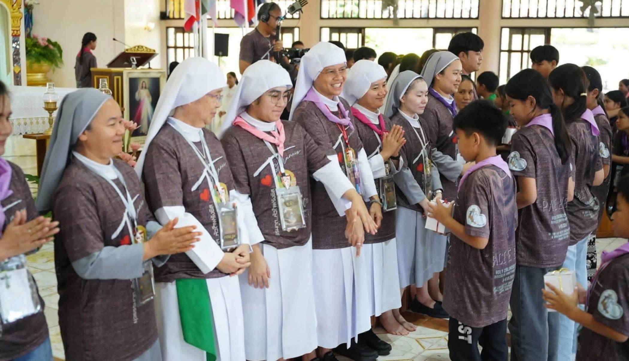 คณะซิสเตอร์ผู้รับใช้ฯ ร่วมสนับสนุนชุมนุมยุวธรรมทูต สังฆมณฑลสุราษฎร์ธานี 